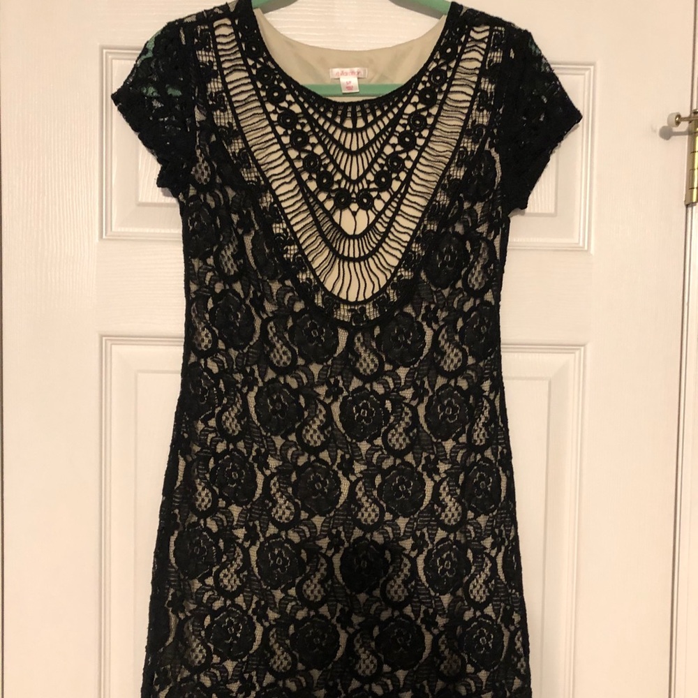 *LIKE NEW* xhilaration dress. Lined. Size small.